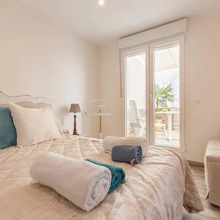 Atico Gran Terraza Triana شقة *