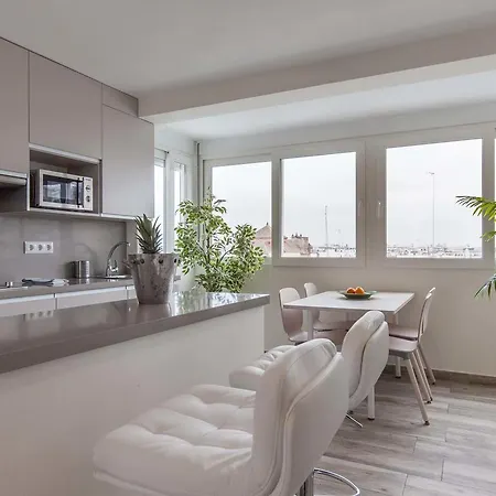 Atico Gran Terraza Triana إشبيلية