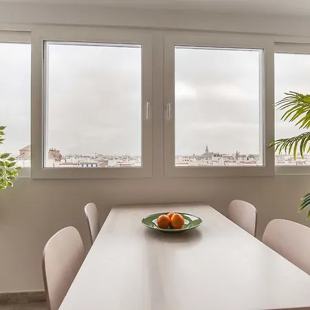 Atico Gran Terraza Triana * إشبيلية